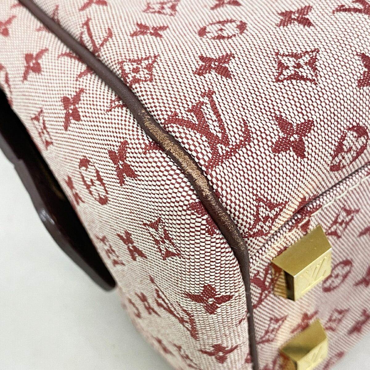 Louis Vuitton Cerise Handbag (Pre-Owned)