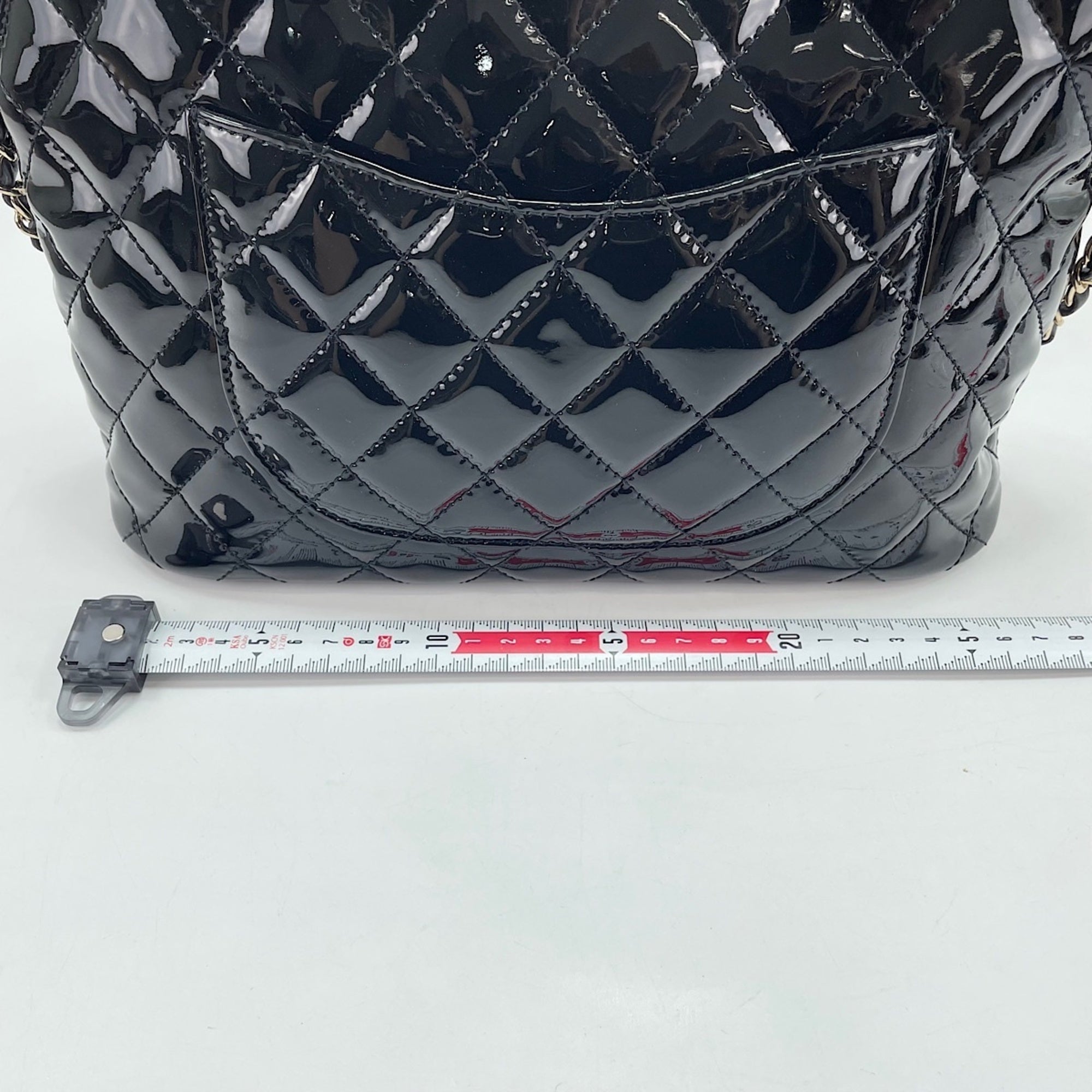 Chanel Black Handbag (Pre-Owned)