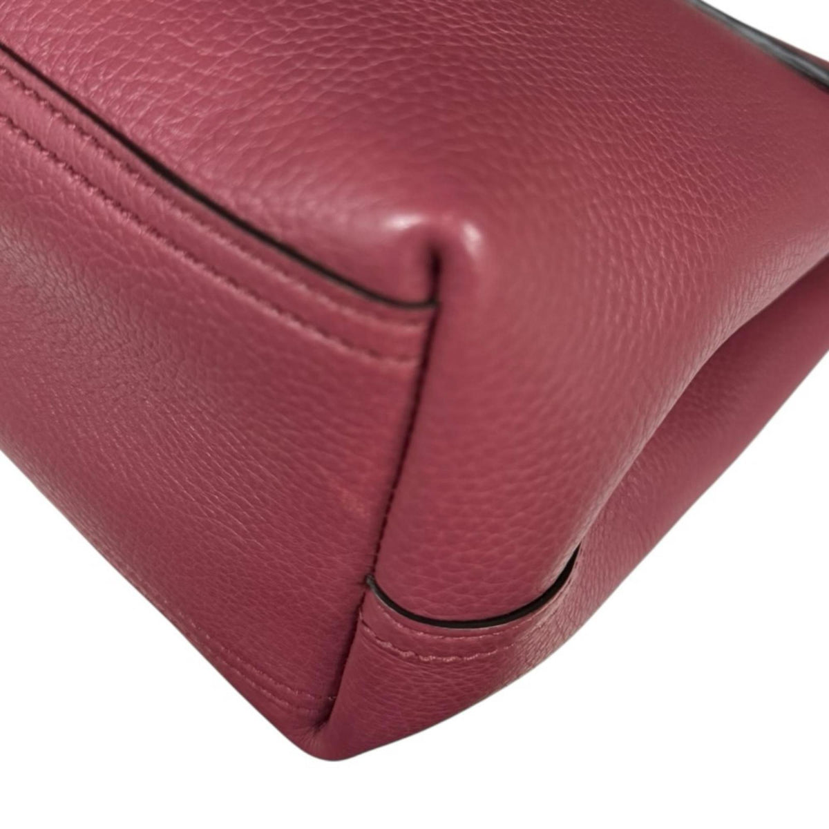 Gucci Pink Leather Shoulder Bag (Pre-Owned)