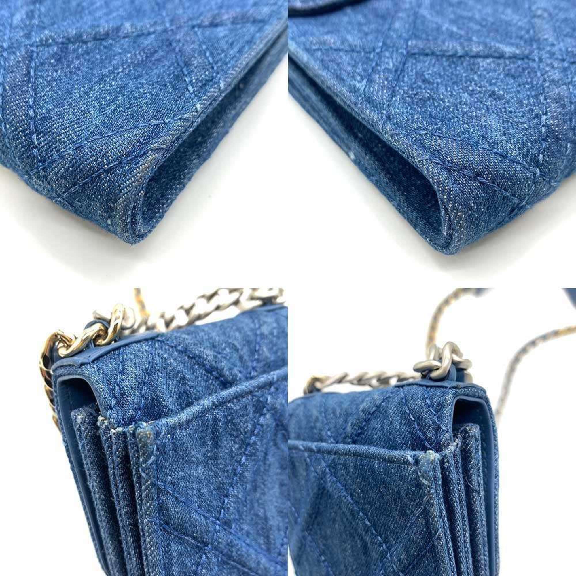 Chanel Denim Blue Denim Pochette Shoulder Bag (Pre-Owned)