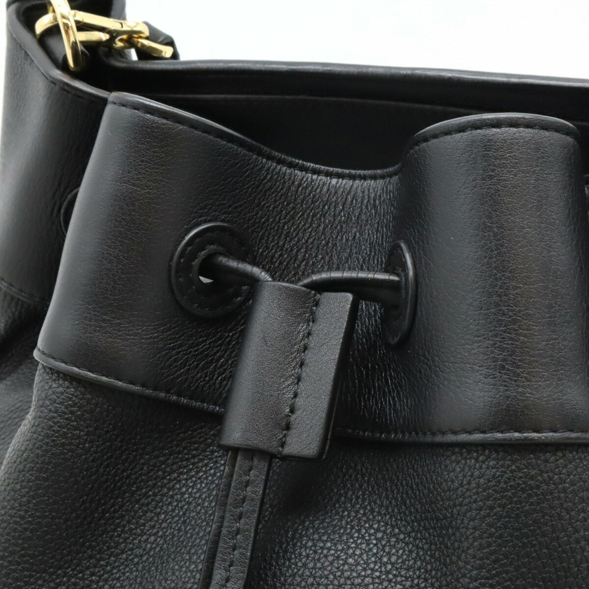 Loewe Black Leather Handbag Shoulder Bag (Pre-Owned)