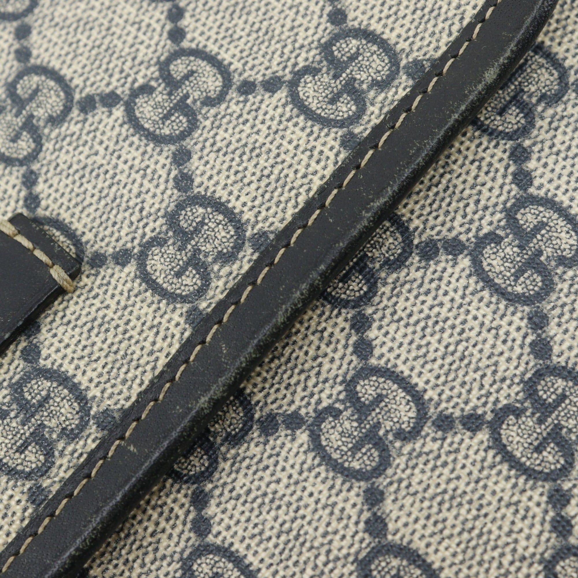 Gucci Navy Gg Supreme Canvas Shoulder Bag (Pre-Owned)