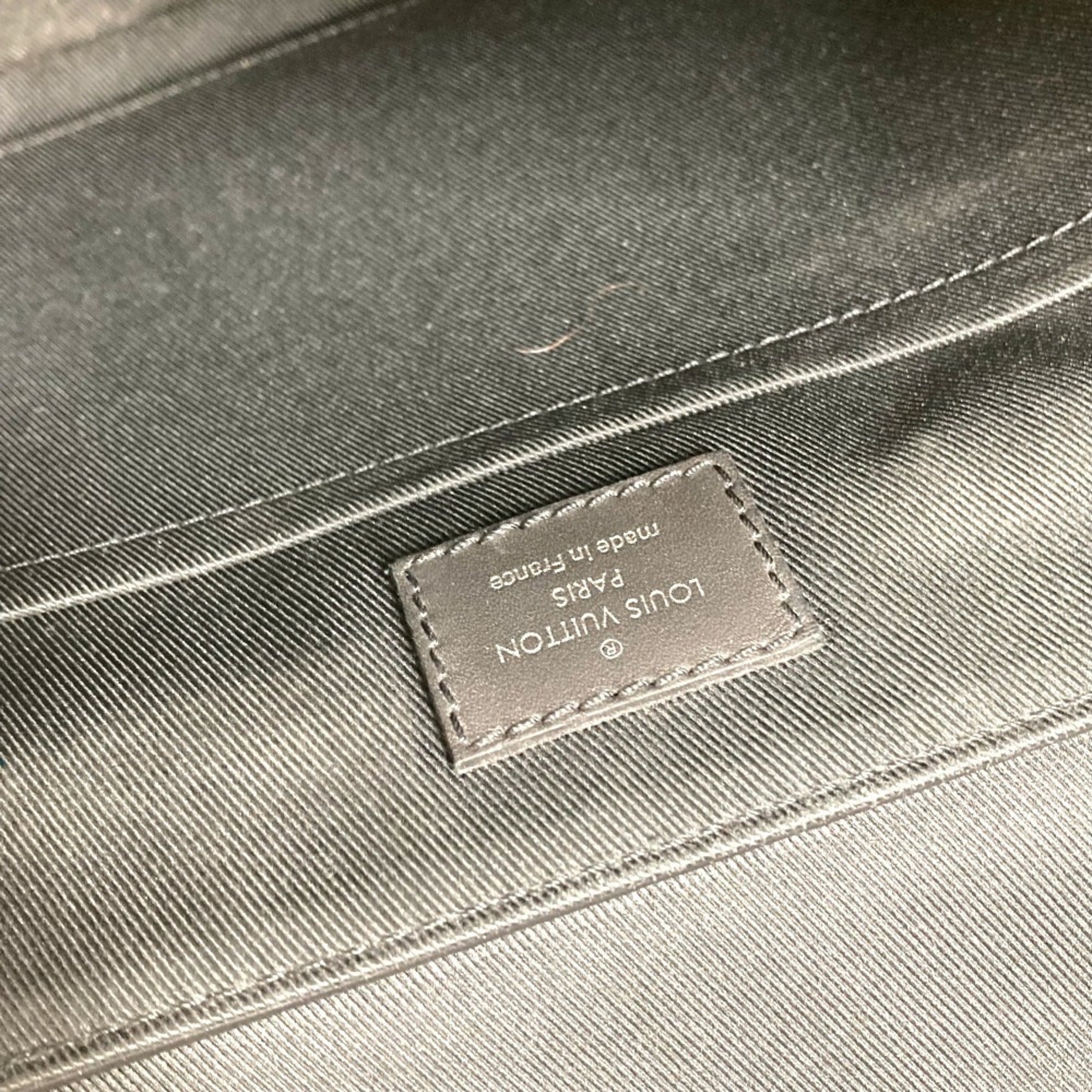 Louis Vuitton Black Noir Damier Infini Messenger Bag Shoulder Bag (Pre-Owned)