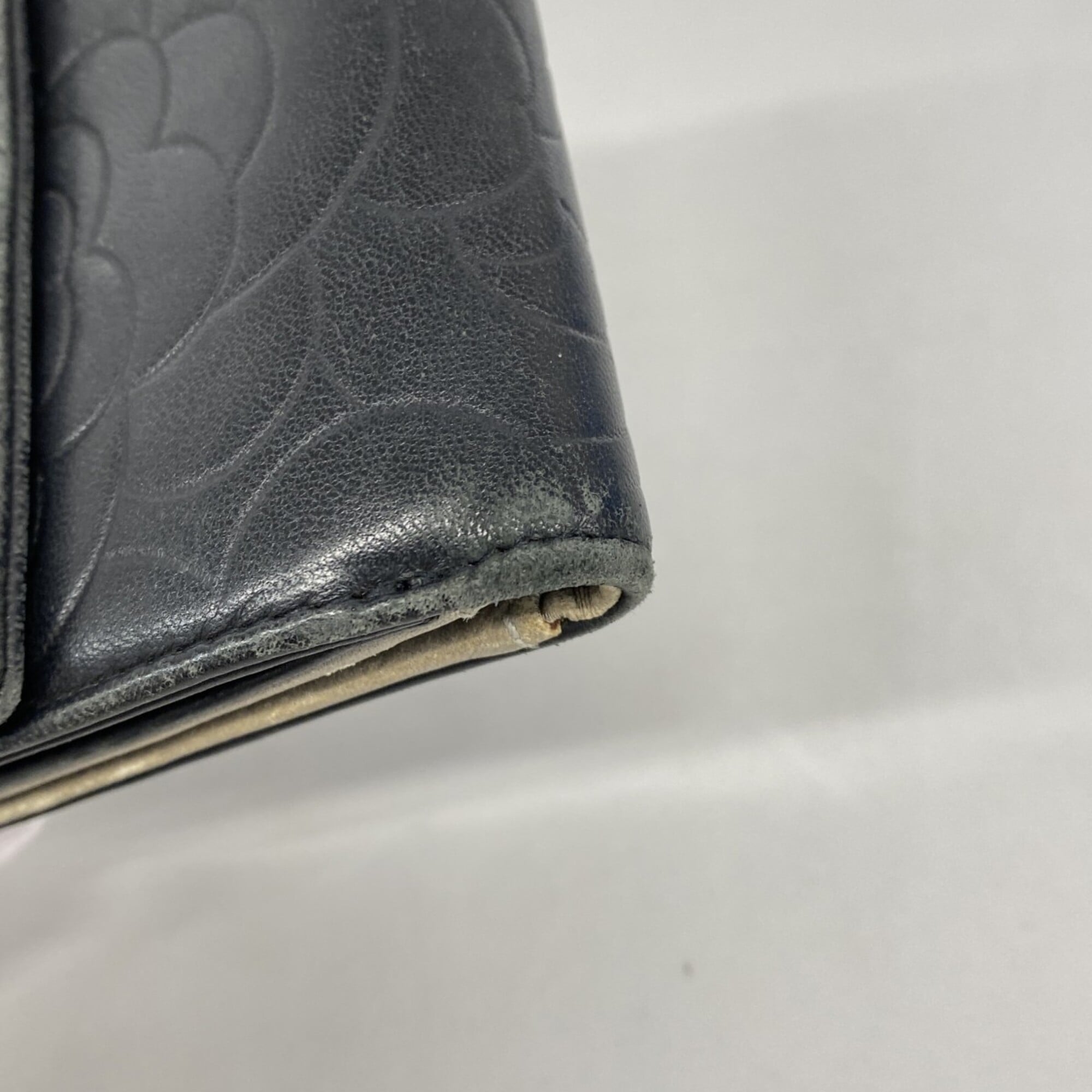 Chanel Black Leather Wallet (Bi-Fold) (Pre-Owned)