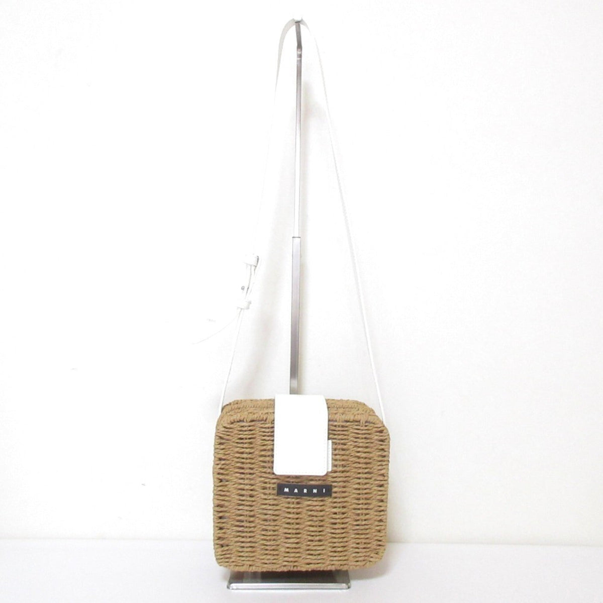 Marni Beige White Shoulder Bag (Pre-Owned)