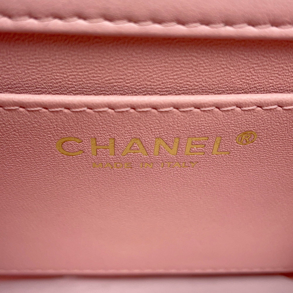 Chanel Pink Leather Shoulder Bag (Pre-Owned)