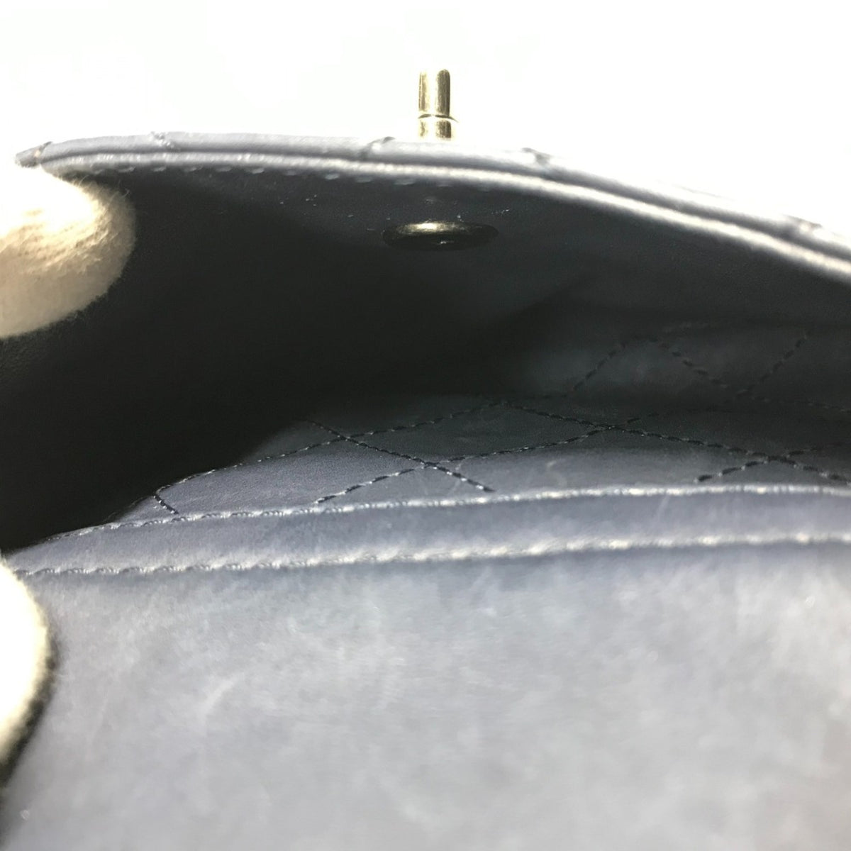 Chanel Blue Leather Shoulder Bag (Pre-Owned)
