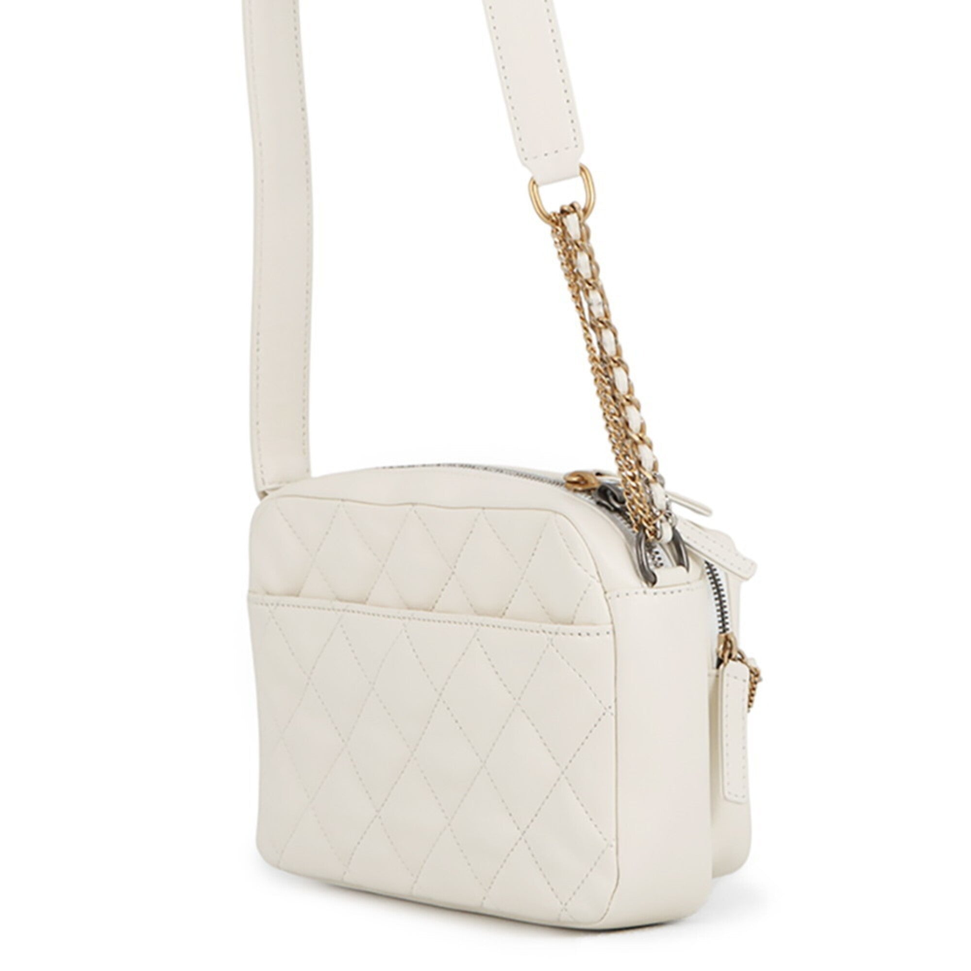 Chanel White Leather Shoulder Bag (Pre-Owned)