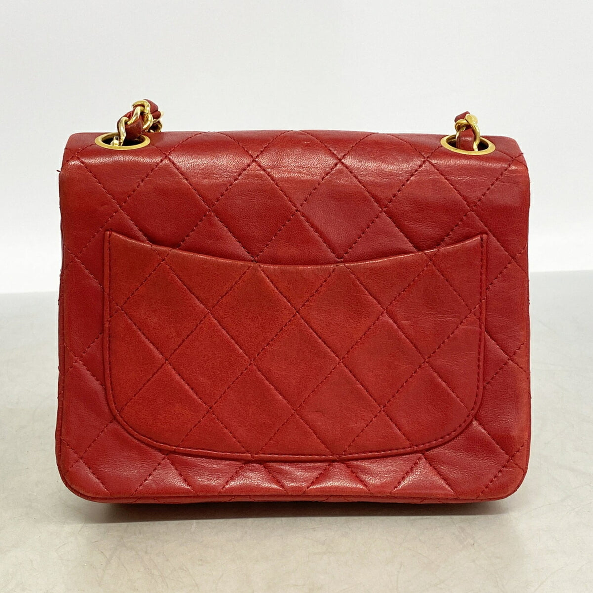 Chanel Red Color Leather Shoulder Bag (Pre-Owned)