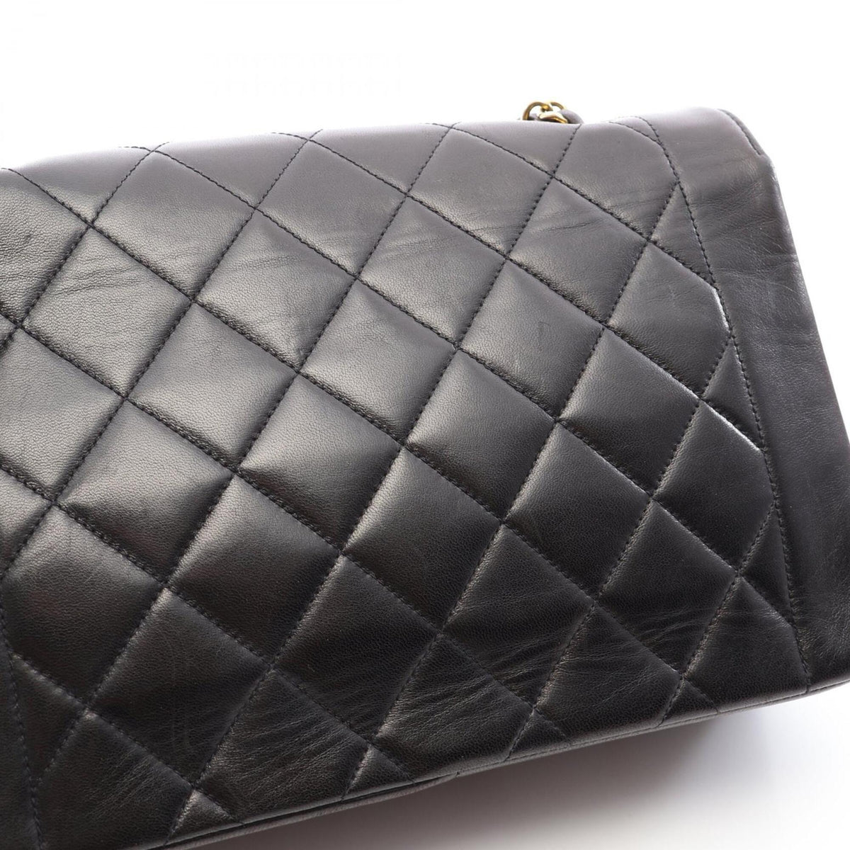 Chanel Black Leather Handbag Shoulder Bag (Pre-Owned)