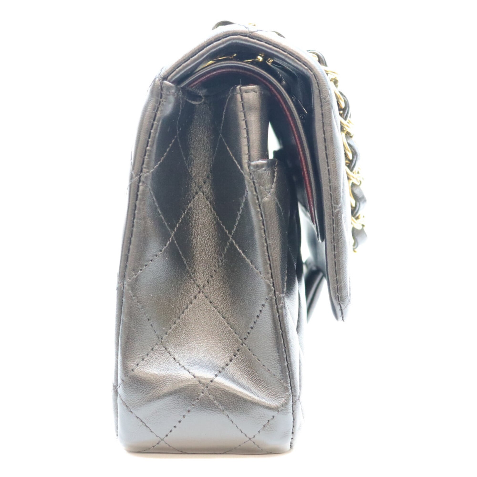 Chanel Black Leather Shoulder Bag (Pre-Owned)