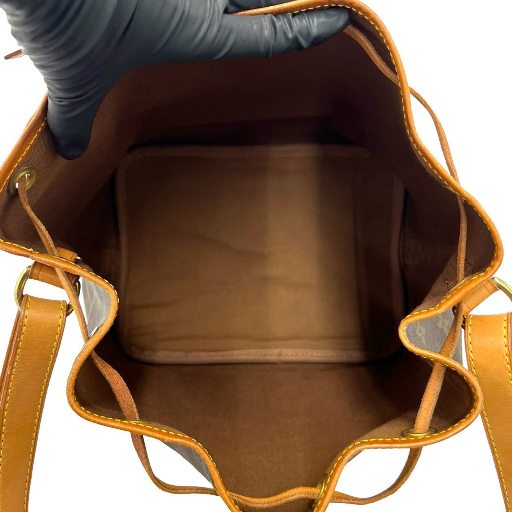 Louis Vuitton Brown Leather Shoulder Bag (Pre-Owned)