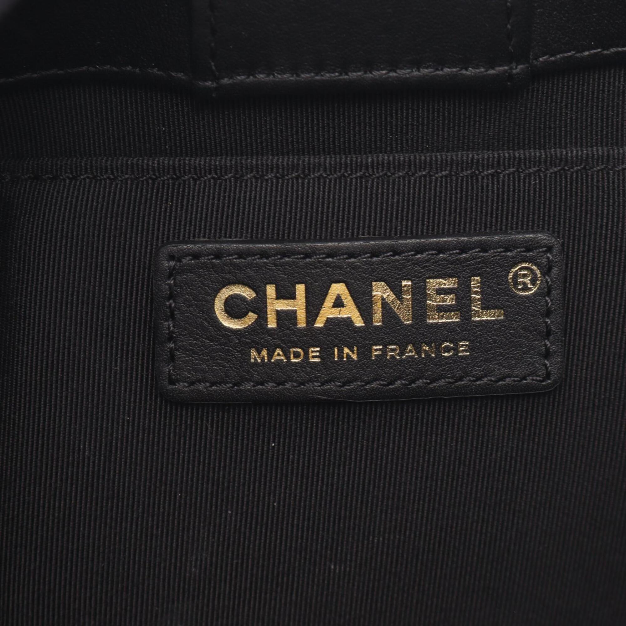 Chanel Black Leather Handbag Shoulder Bag (Pre-Owned)