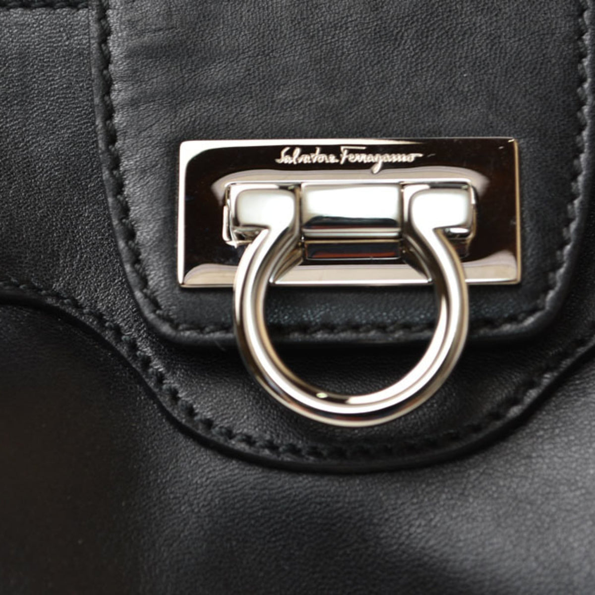Salvatore Ferragamo Black Tote Bag (Pre-Owned)