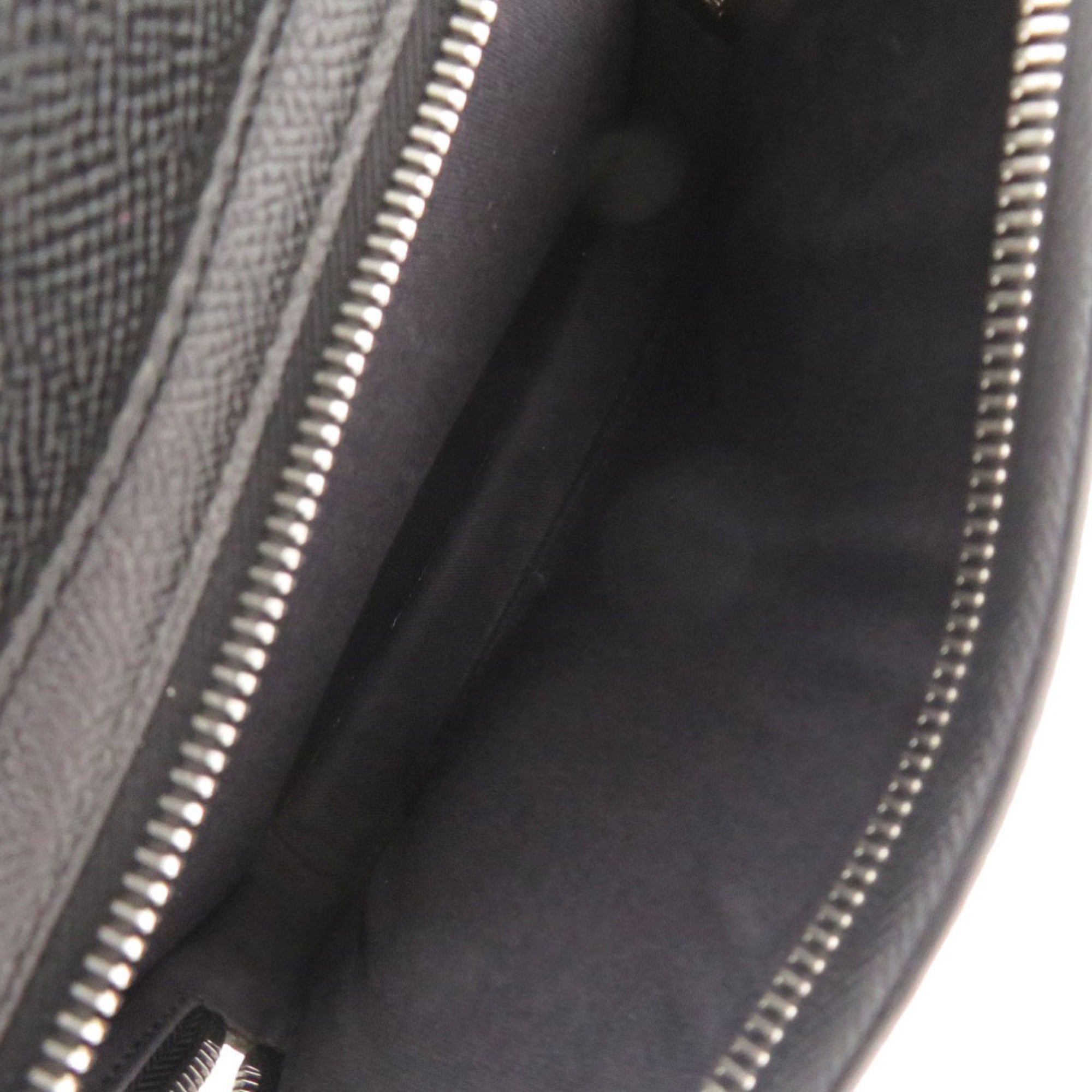 Dunhill Black Leather Shoulder Bag (Pre-Owned)