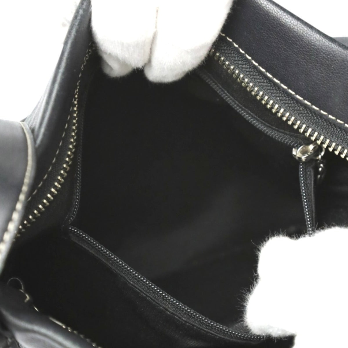 Coach Black Leather Shoulder Bag (Pre-Owned)