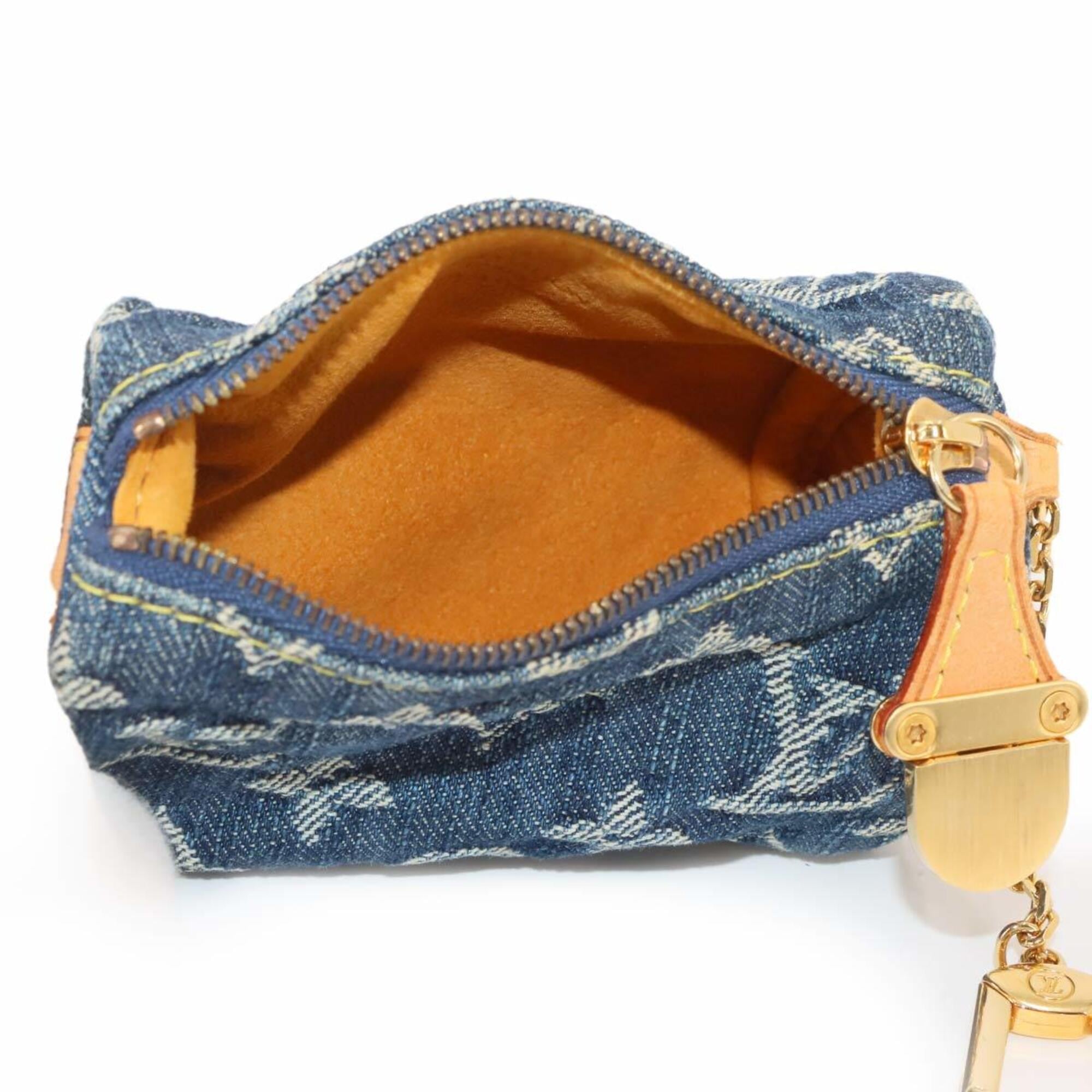 Louis Vuitton Blue Monogram Monogram Denim Handbag Pouch (Pre-Owned)