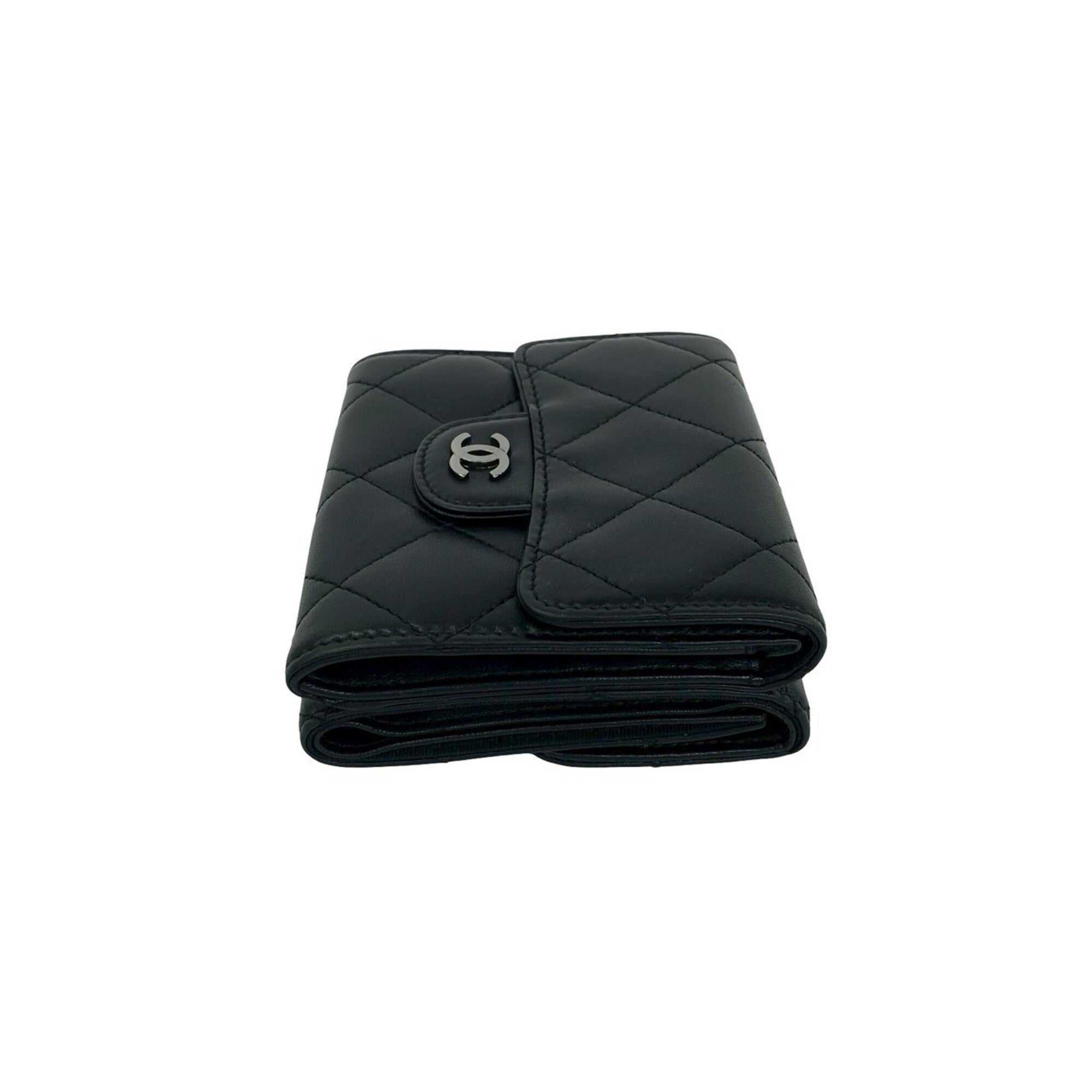 Chanel Black Leather Wallet (Tri-Fold) (Pre-Owned)