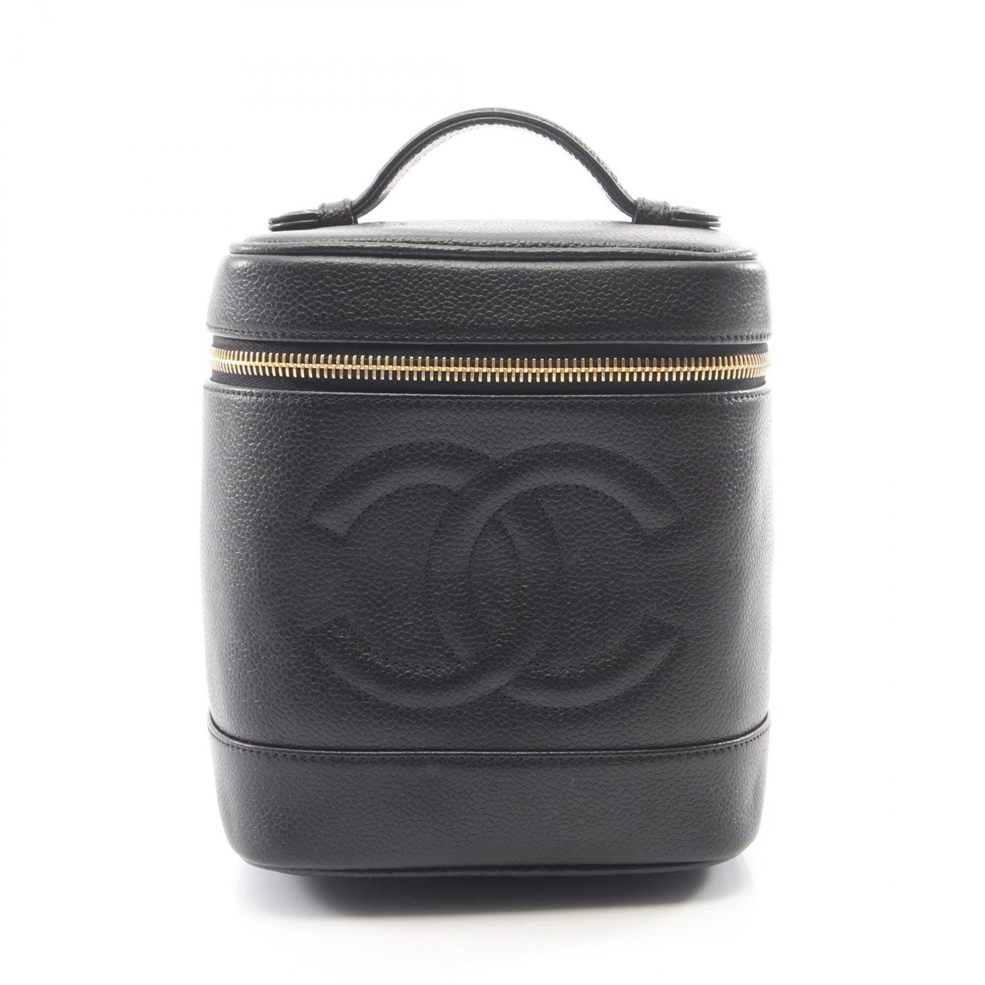 Chanel Black Grained Calfskin Handbag (Pre-Owned)