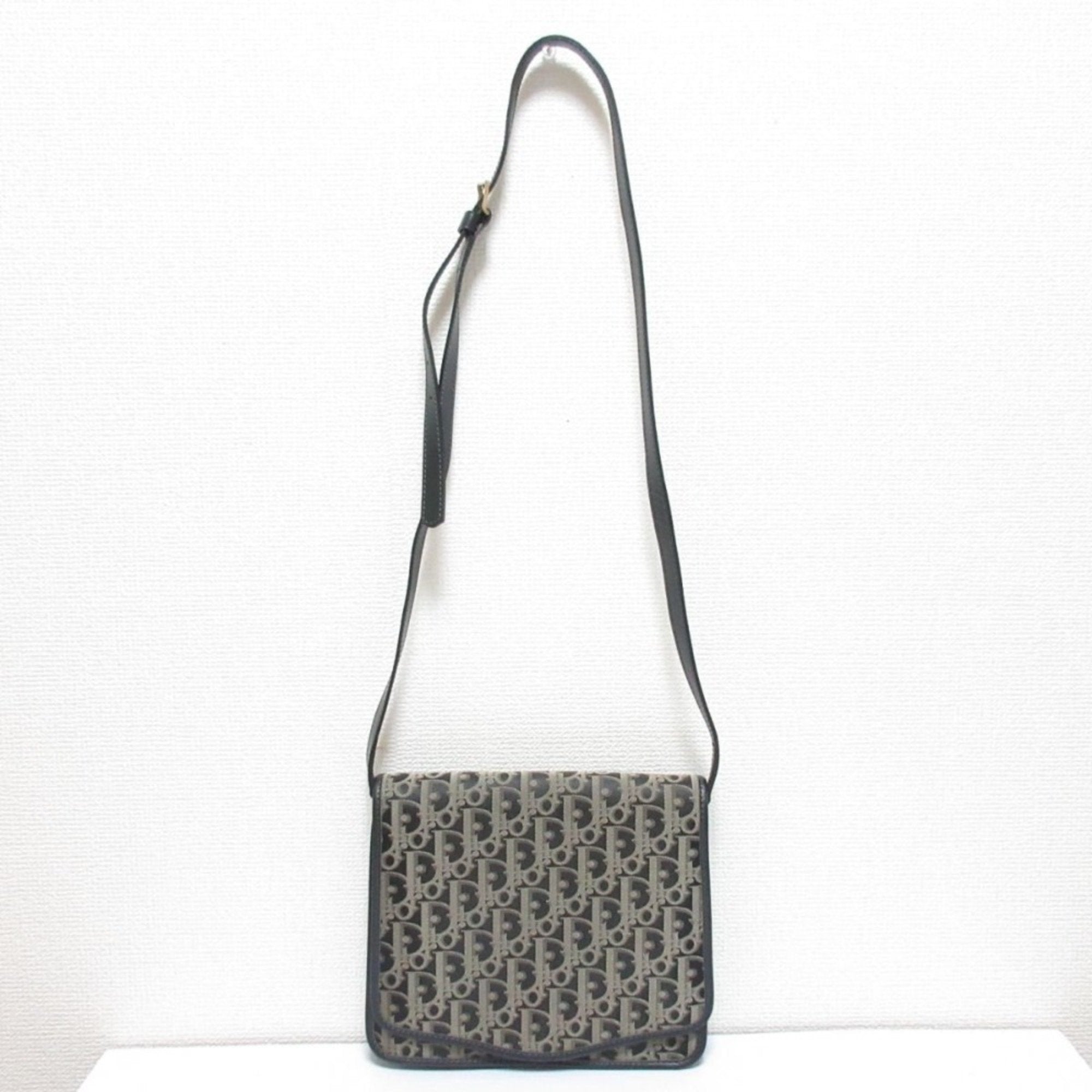 Christian Dior Navy Shoulder Bag (Pre-Owned)