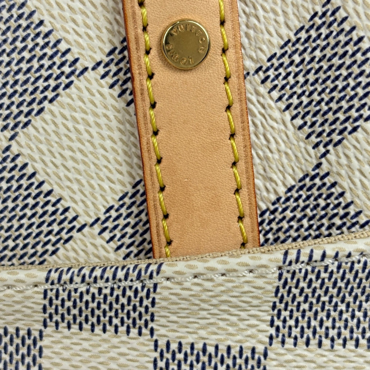 Louis Vuitton White Damier Azur Shoulder Bag (Pre-Owned)