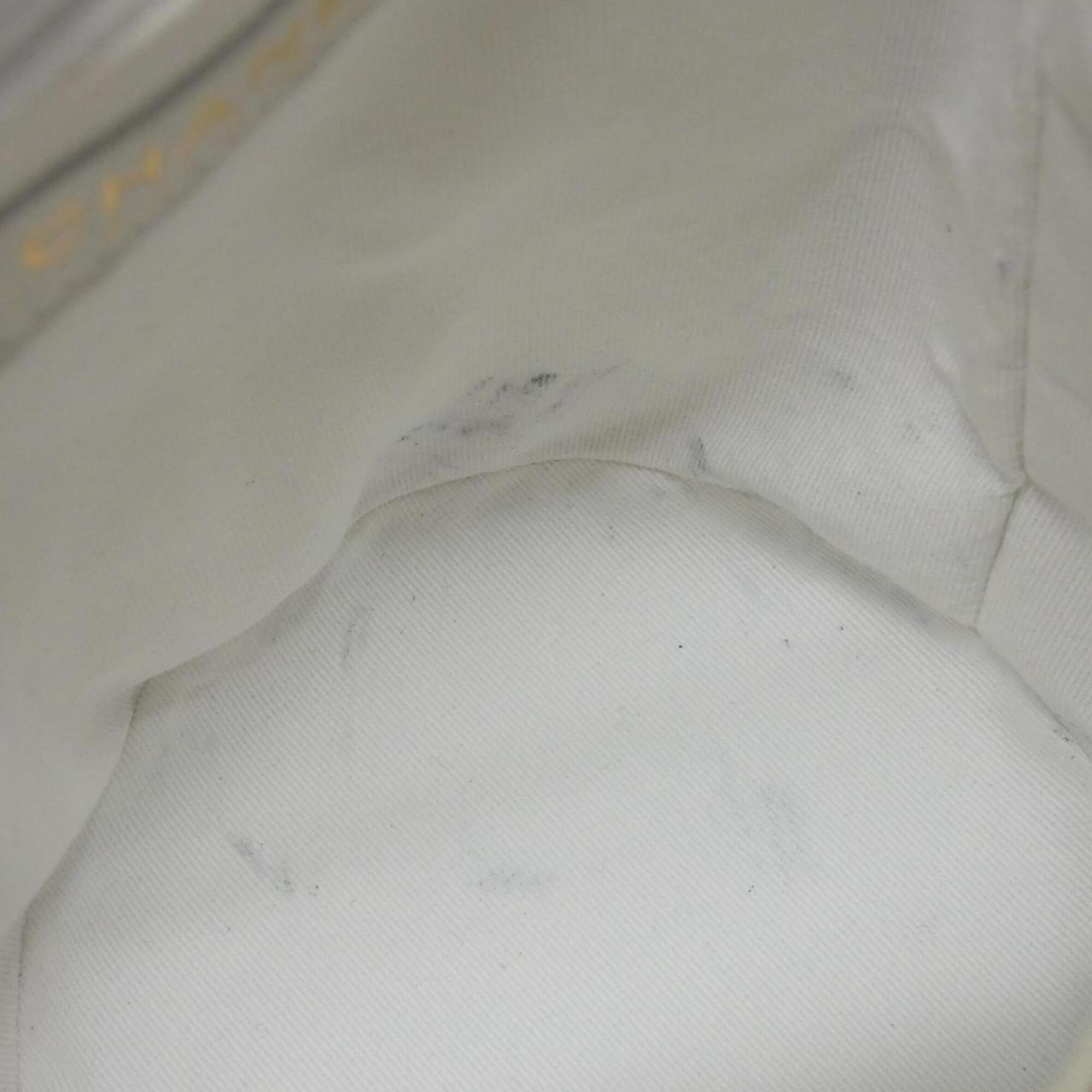 Chanel White Grained Calfskin Backpack (Pre-Owned)