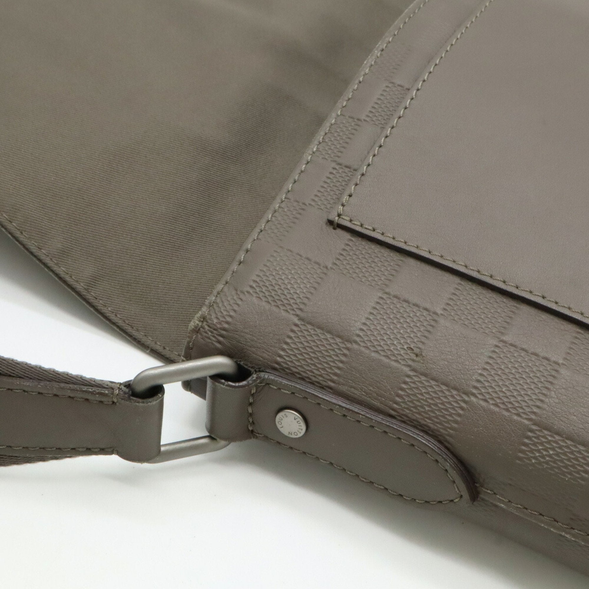 Louis Vuitton Grannis Grayish Damier Infini Leather Shoulder Bag (Pre-Owned)
