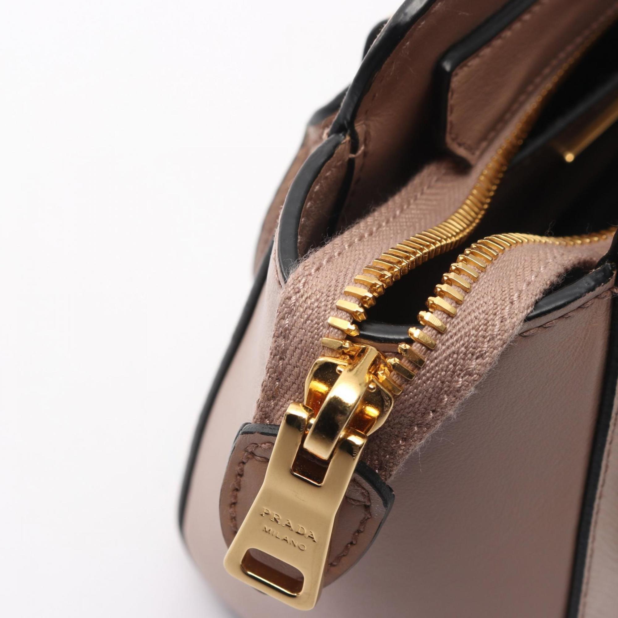 Prada Beige Saffiano Handbag (Pre-Owned)