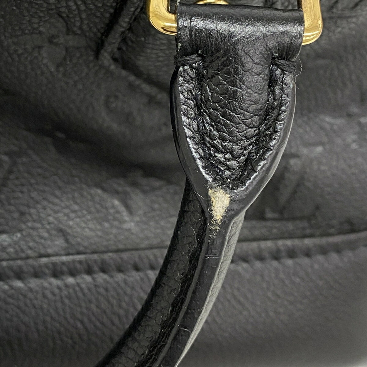 Louis Vuitton Noir Handbag (Pre-Owned)
