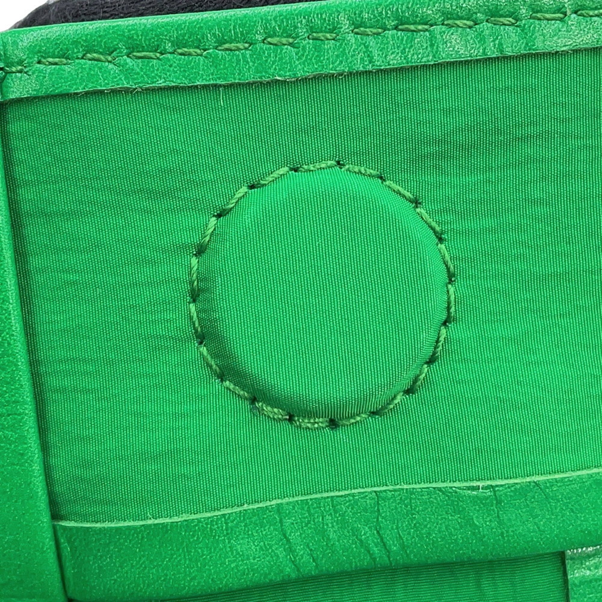 Bottega Veneta Green Handbag Shoulder Bag (Pre-Owned)