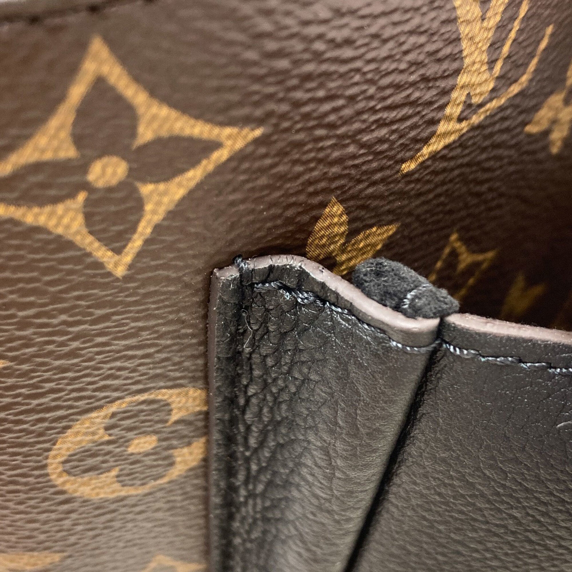 Louis Vuitton Monogram Monogram Canvas Handbag (Pre-Owned)