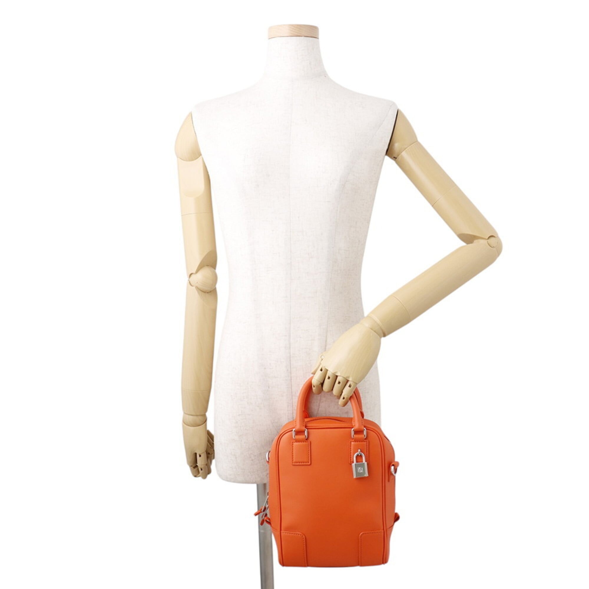 Loewe Amazona Orange Leather Handbag (Pre-Owned)
