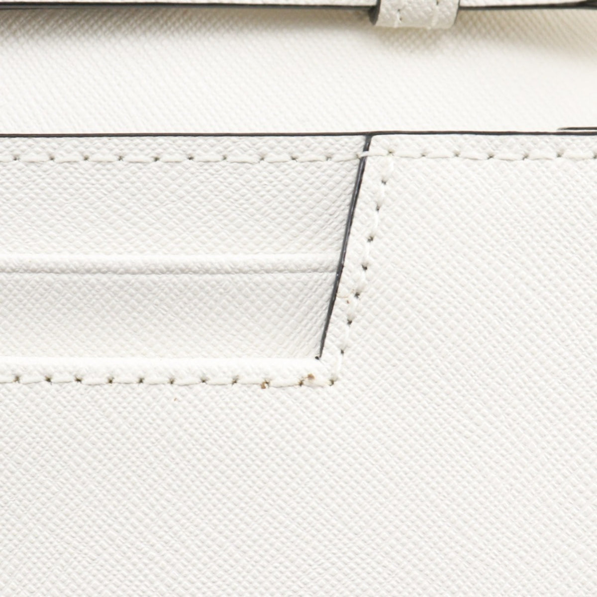 Kate Spade White Leather Pochette Shoulder Bag (Pre-Owned)
