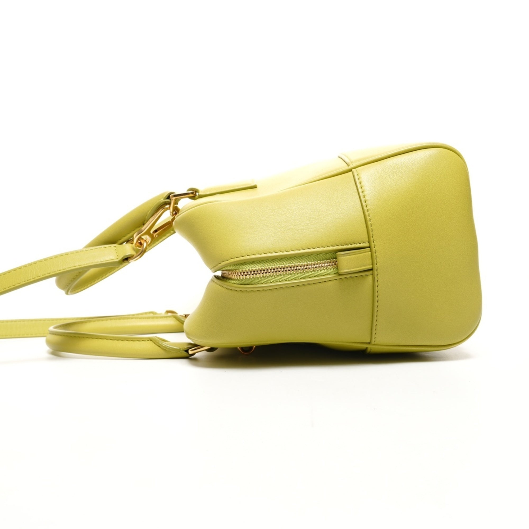 Loewe Amazona Green Leather Handbag (Pre-Owned)