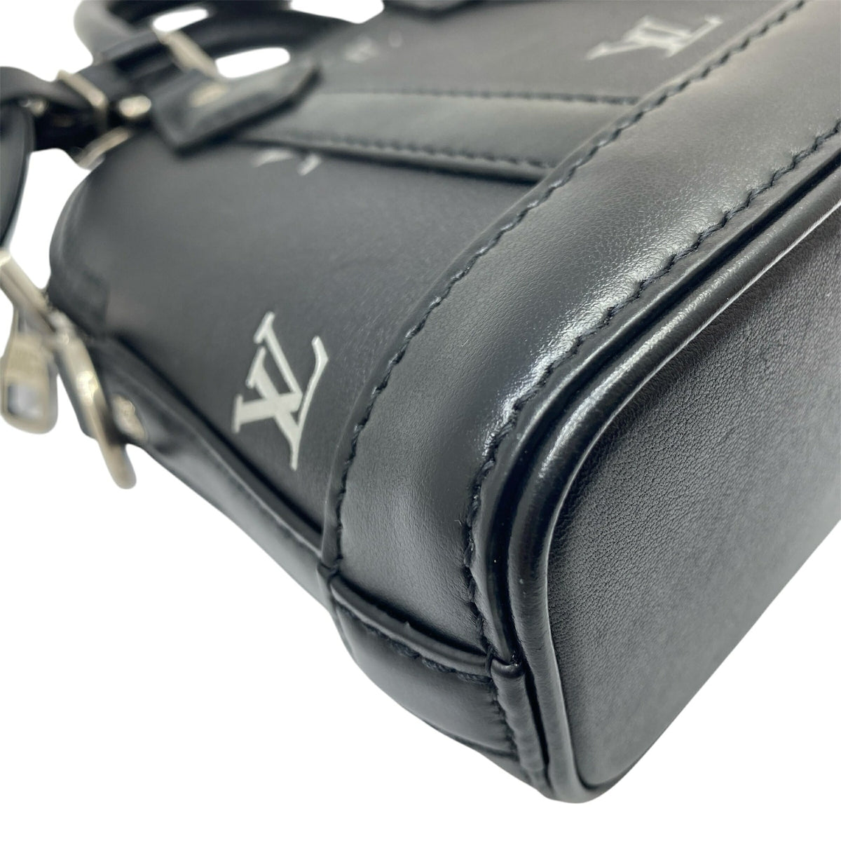 Louis Vuitton Black Leather Handbag Shoulder Bag (Pre-Owned)