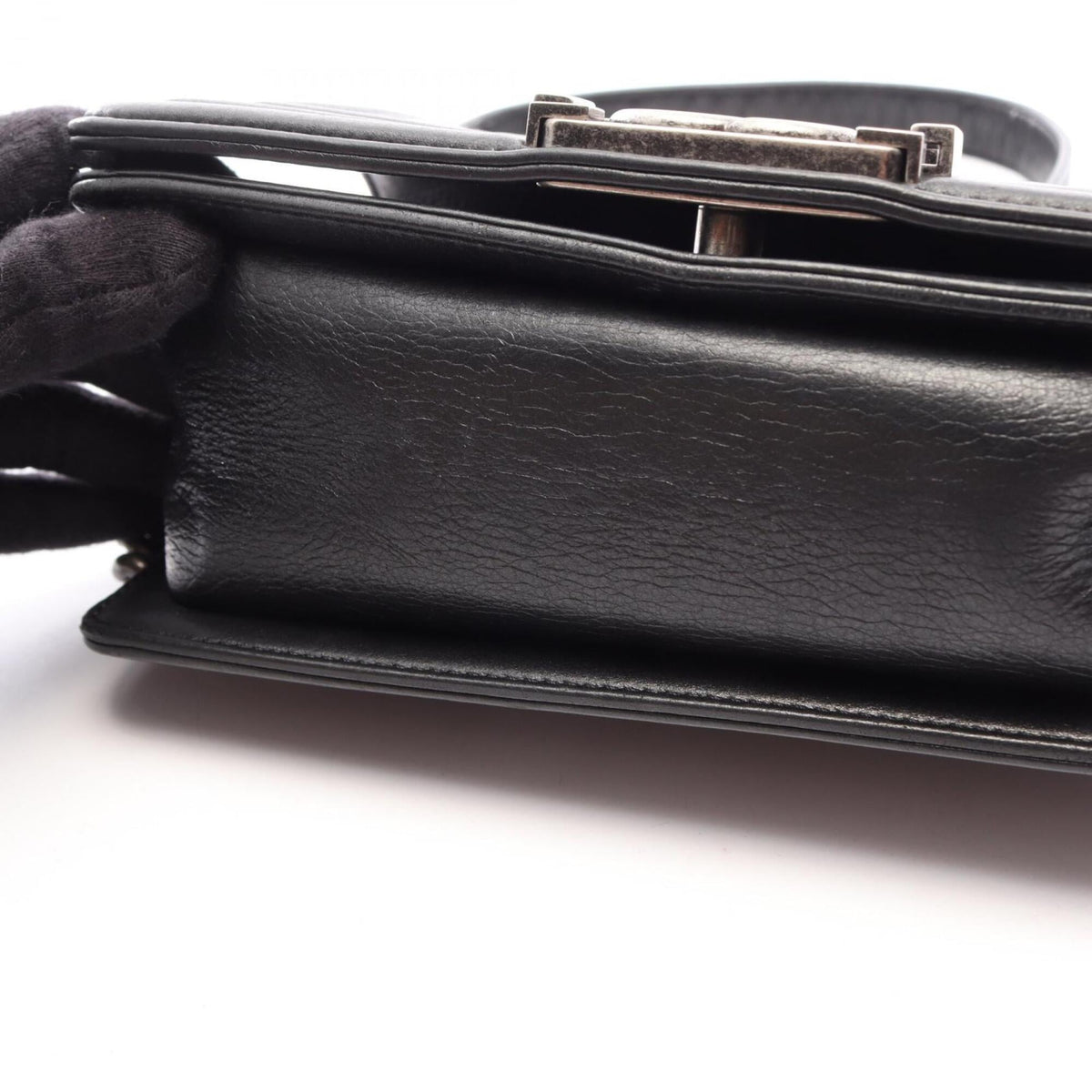 Chanel Black Leather Handbag Shoulder Bag (Pre-Owned)