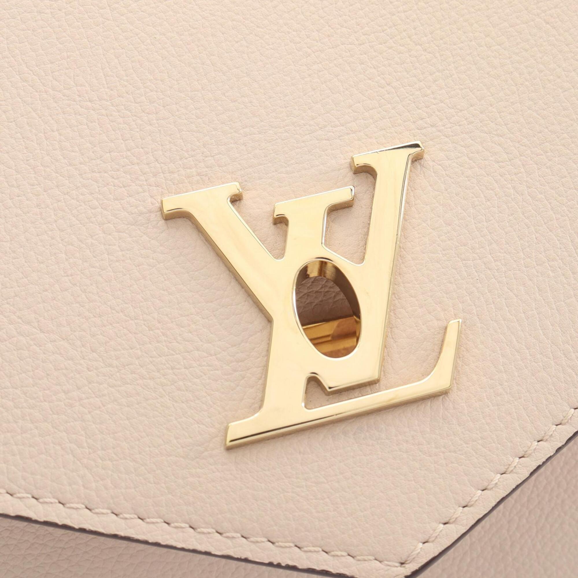 Louis Vuitton Pink Leather Shoulder Bag (Pre-Owned)