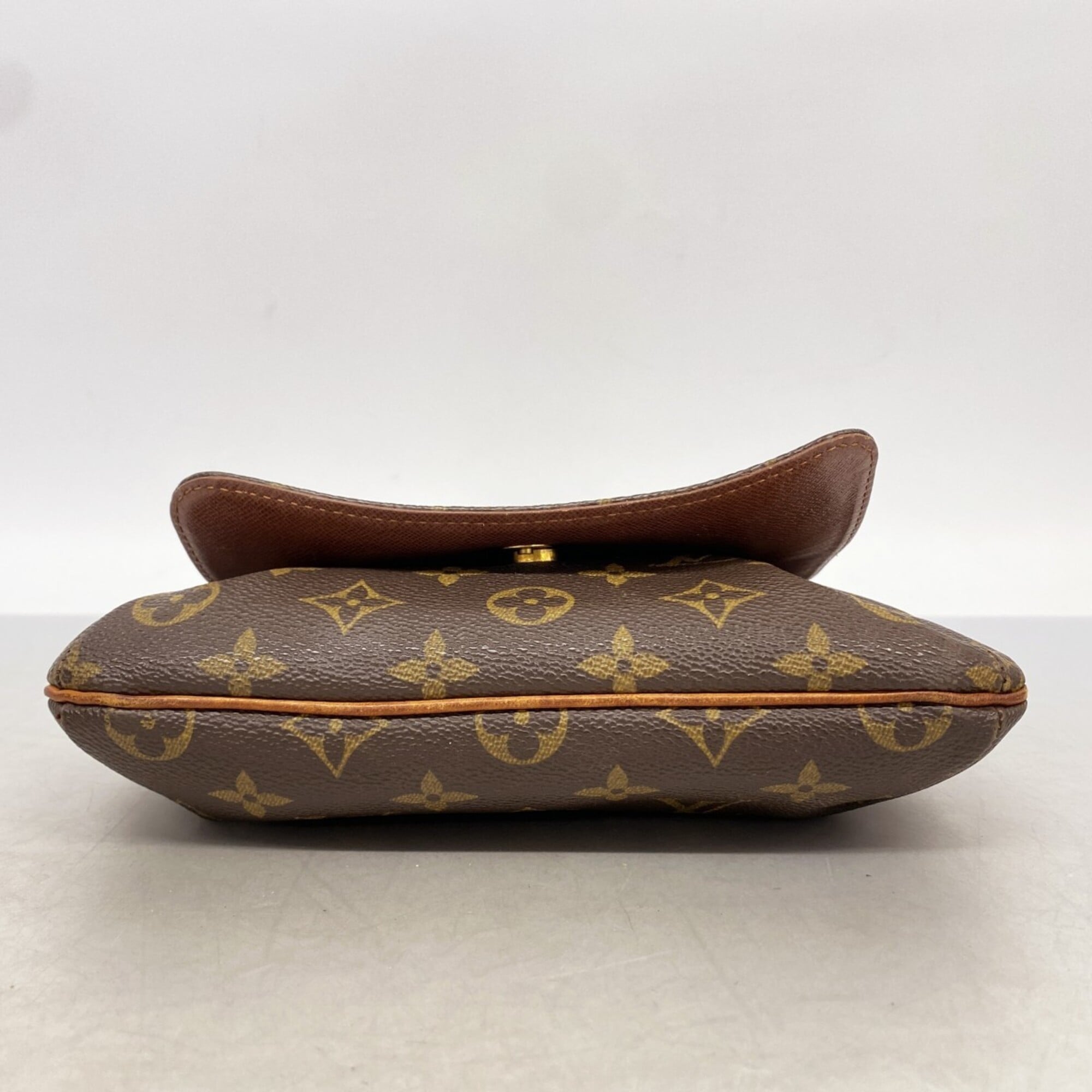 Louis Vuitton Brown Shoulder Bag (Pre-Owned)
