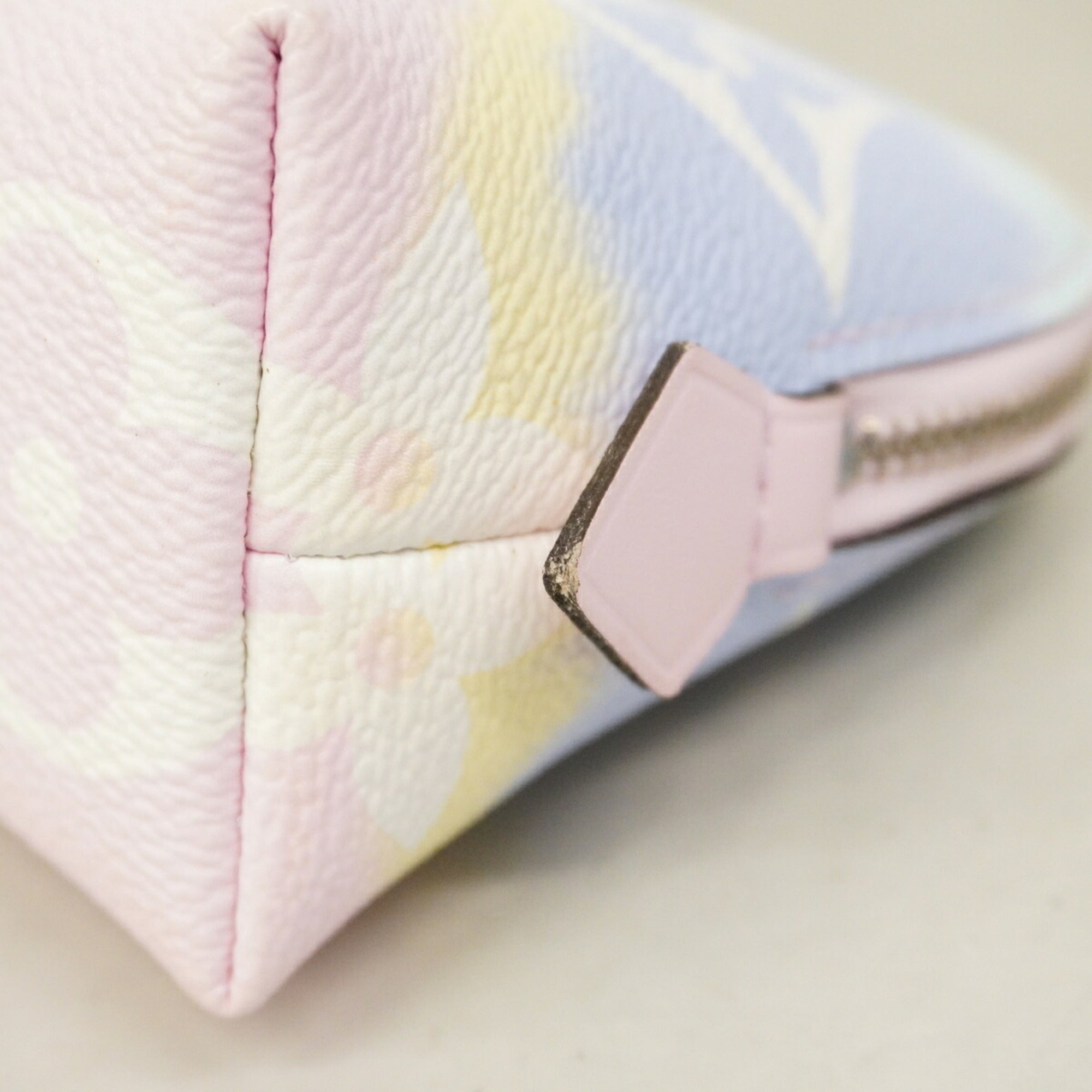 Louis Vuitton Multi-Color Pouch (Pre-Owned)