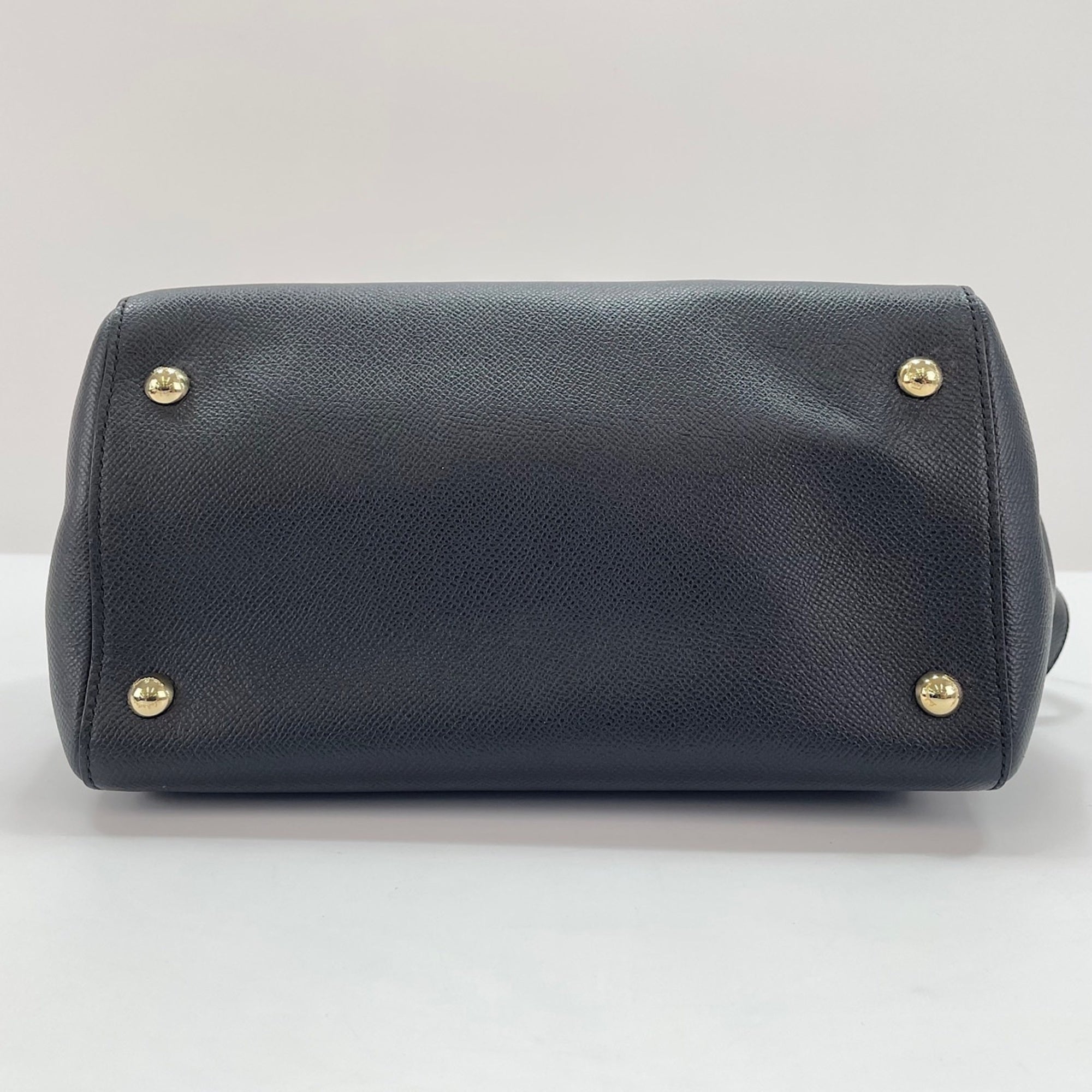 Salvatore Ferragamo Black Handbag (Pre-Owned)