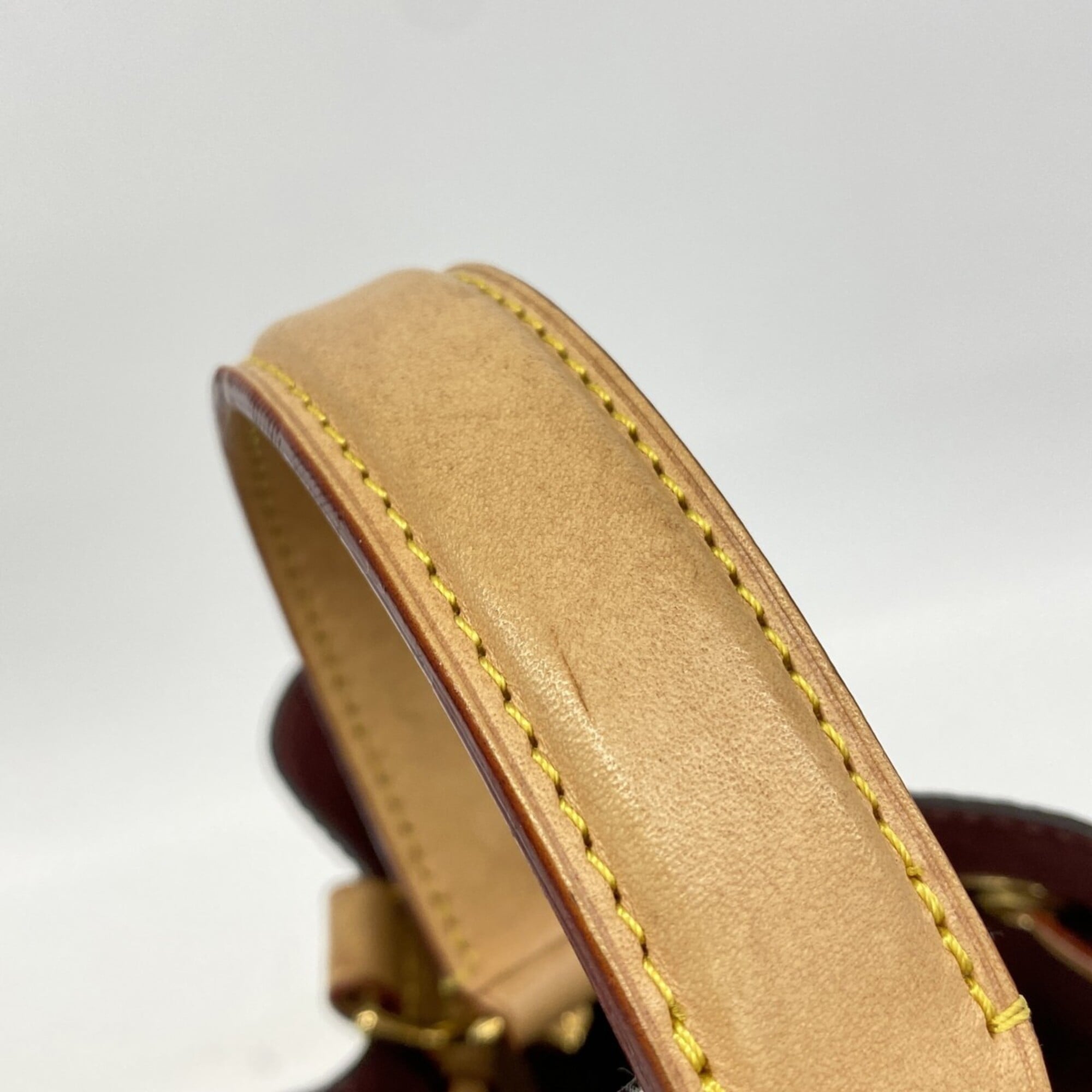 Louis Vuitton Brown Handbag (Pre-Owned)