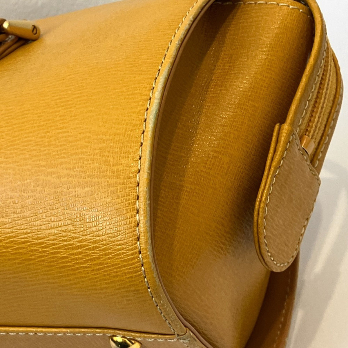Burberry Yellow Handbag (Pre-Owned)