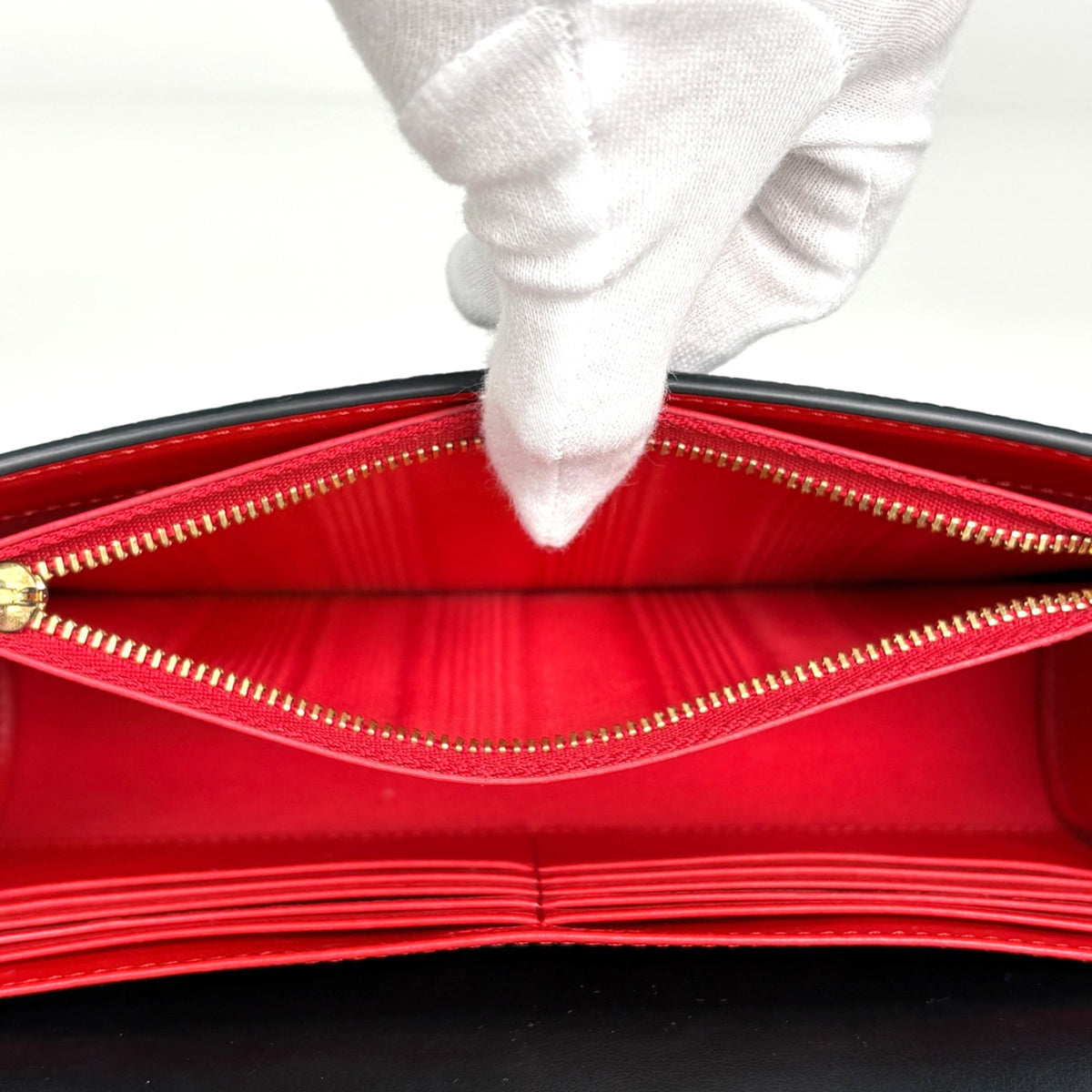 Christian Louboutin Black Multi-Color Fabric Leather Clutch Bag (Pre-Owned)