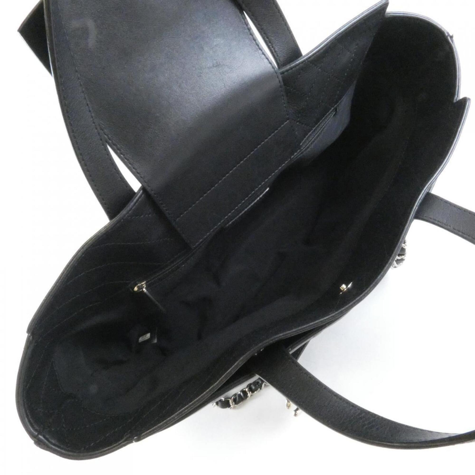 Chanel Black Leather Handbag (Pre-Owned)