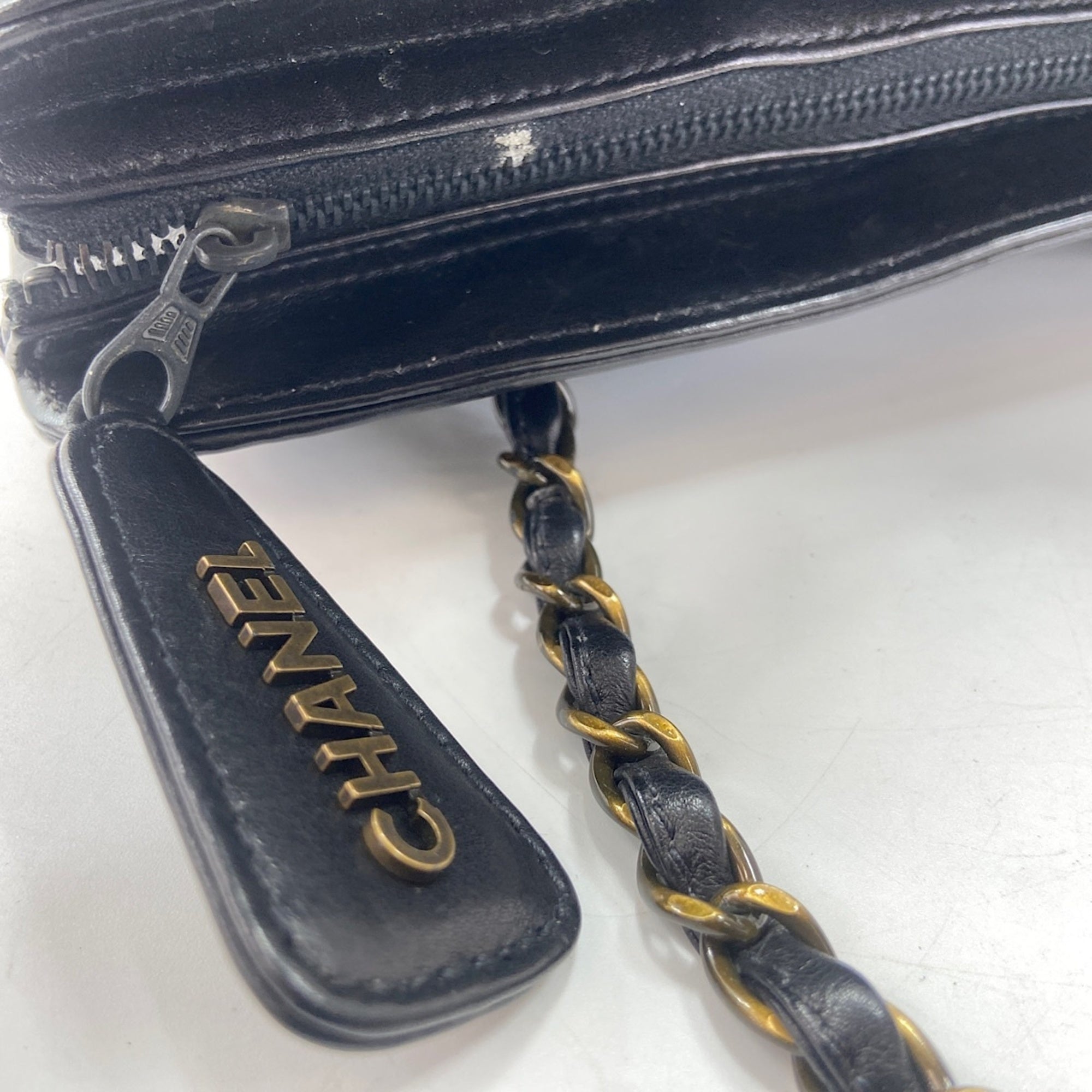 Chanel Black Handbag (Pre-Owned)