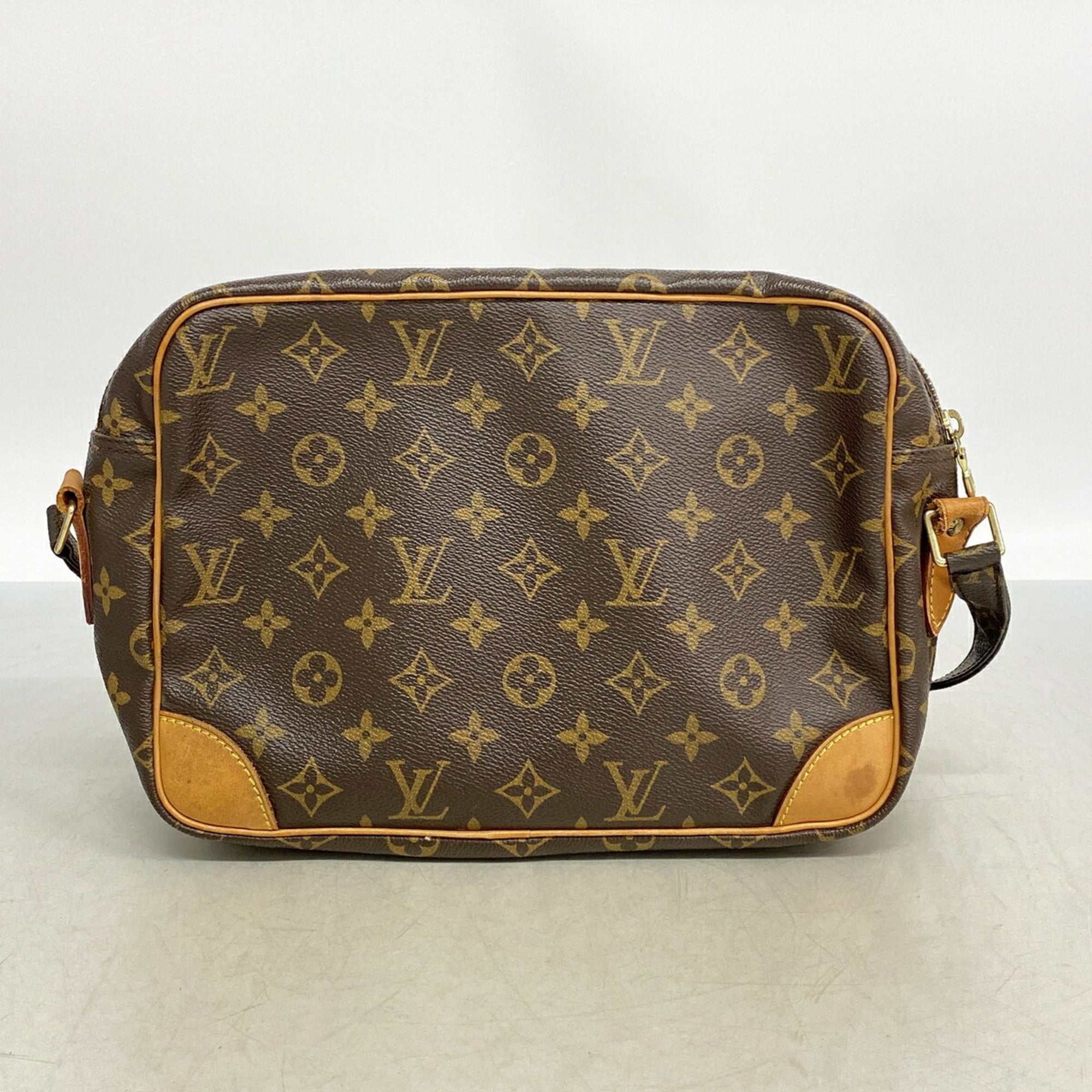 Louis Vuitton Brown Shoulder Bag (Pre-Owned)
