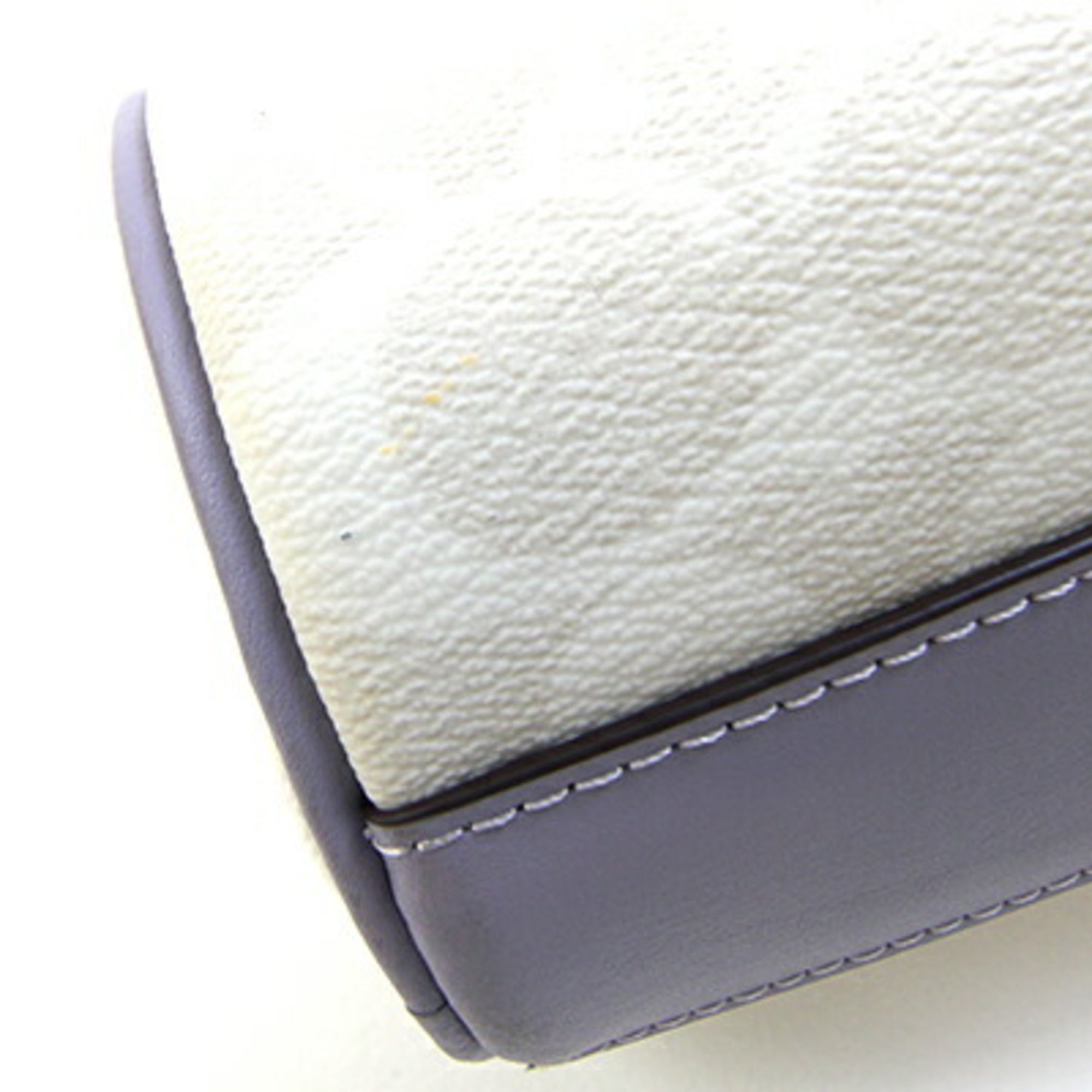 Coach Signature Off-White Pvc Leather Handbag (Pre-Owned)