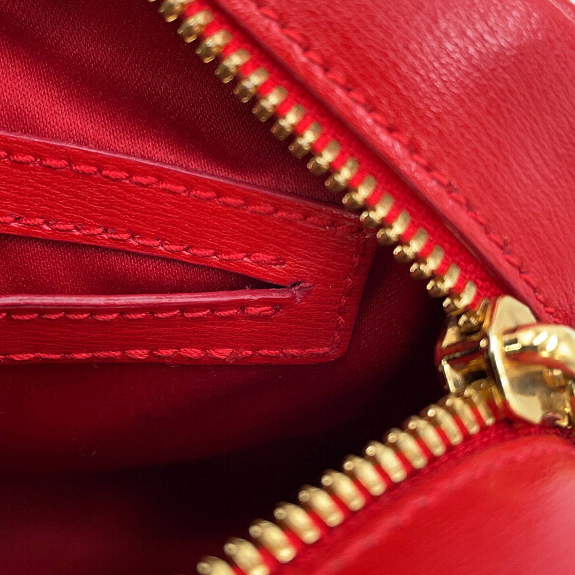 Salvatore Ferragamo Red Color Leather Handbag Shoulder Bag (Pre-Owned)