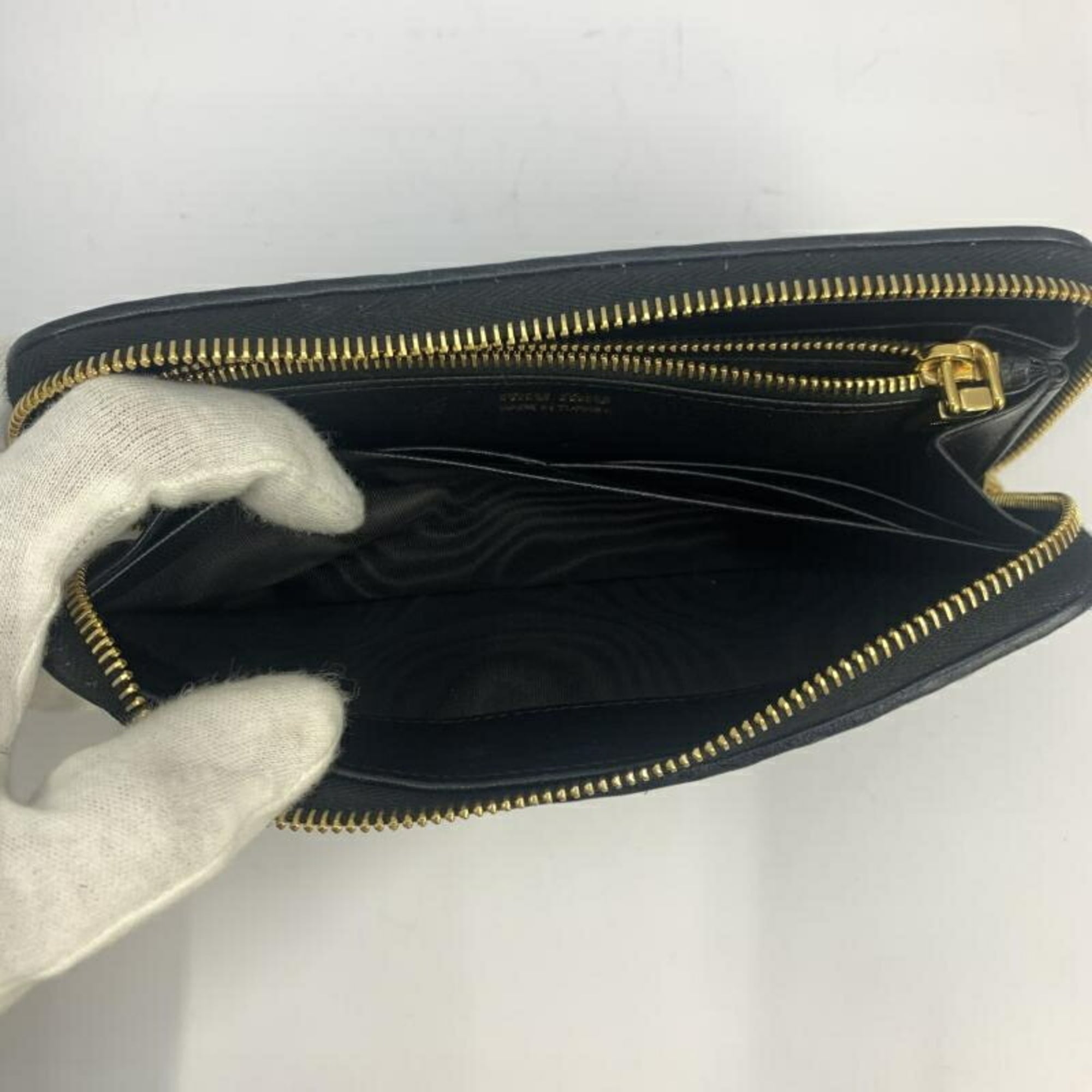 Miu Miu Matelasse Black Long Wallet (Bi-Fold) (Pre-Owned)