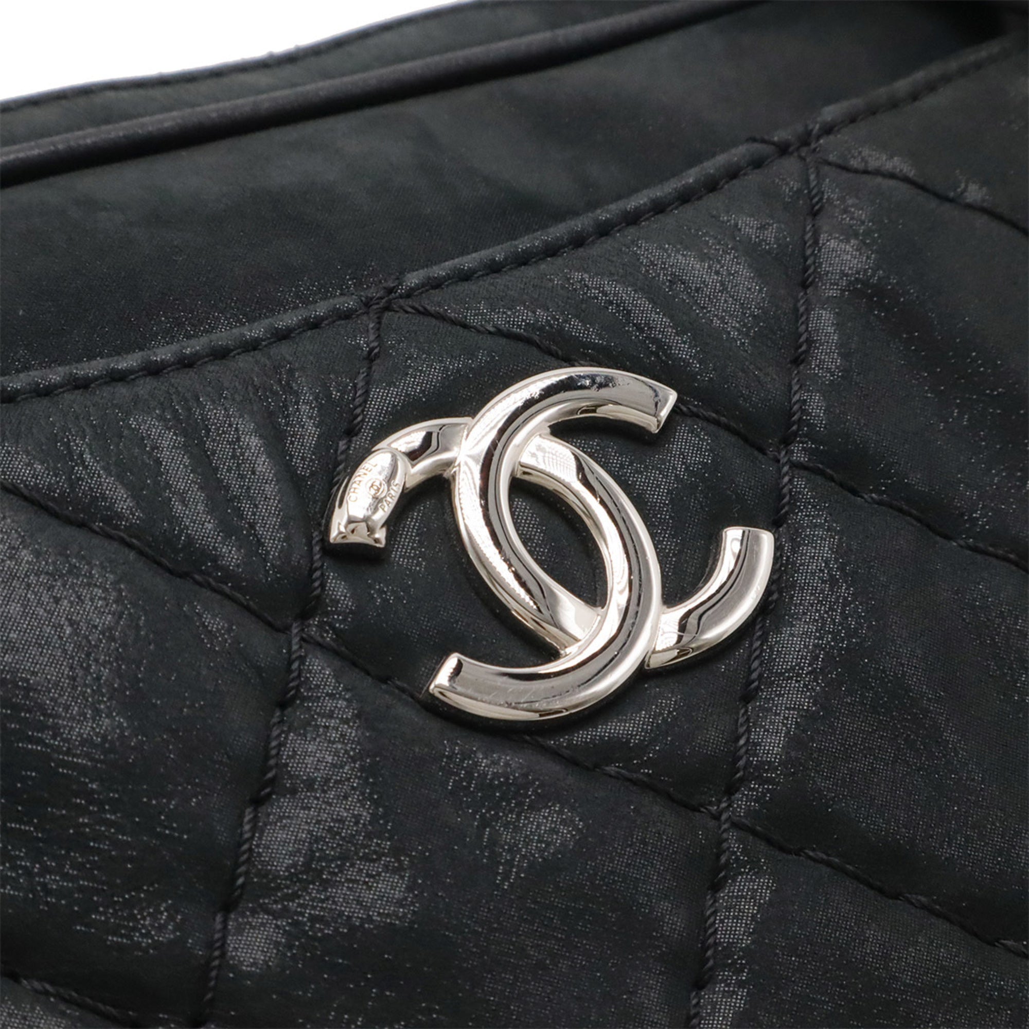 Chanel Wild Stitch Black Leather Handbag Shoulder Bag (Pre-Owned)